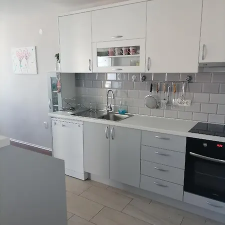 Nela Apartment Omis